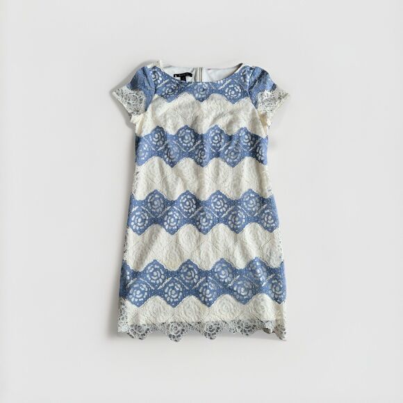 Suiti Lace Shift Dress Blue White Scallop Floral Overlay Short Sleeve Sz 10P - Picture 12 of 12